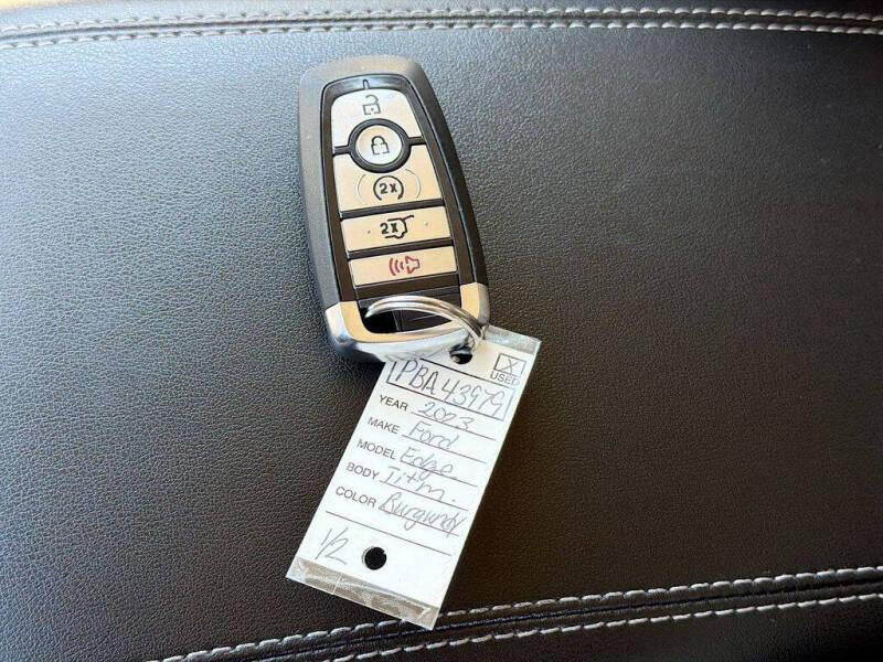 2023 Ford Edge Titanium