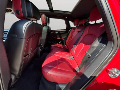2023 Porsche Macan S