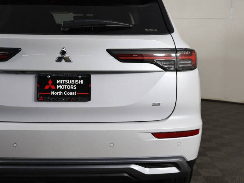 2025 Mitsubishi Outlander SE