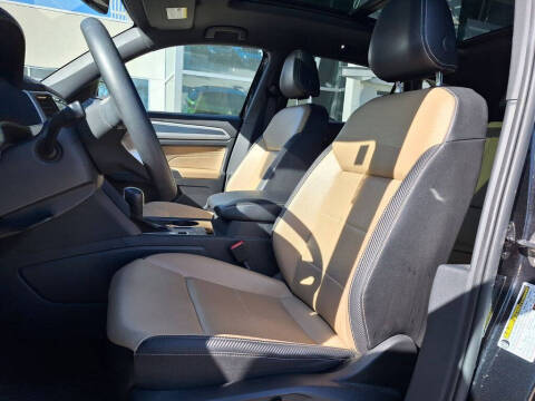 2022 Volkswagen Atlas Cross Sport V6 SE