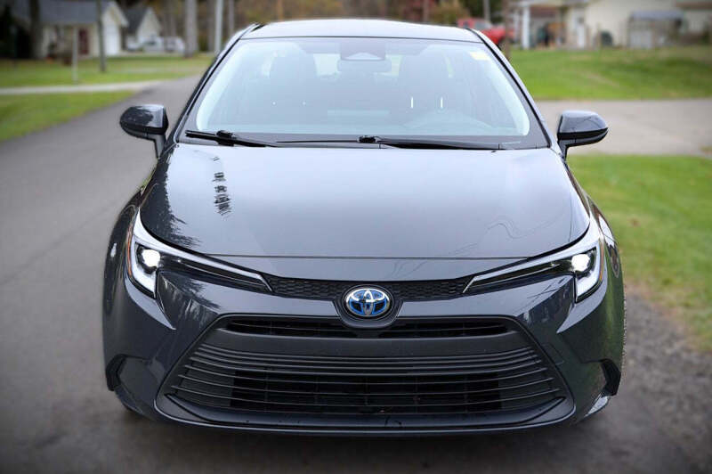 2024 Toyota Corolla Hybrid LE