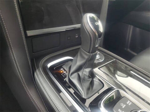 2022 Infiniti QX80 Luxe