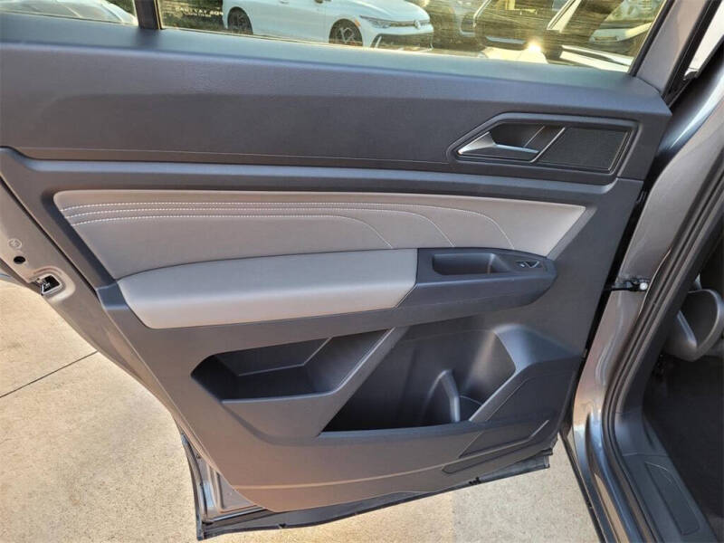 2023 Volkswagen Atlas Cross Sport SE