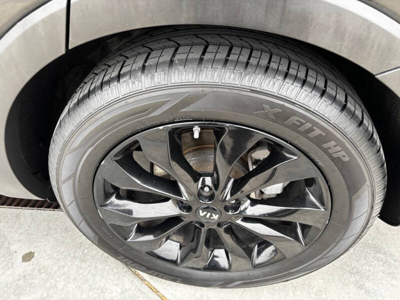 2020 Kia Sorento EX V6