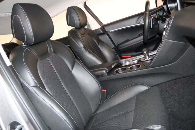 2023 Genesis G70