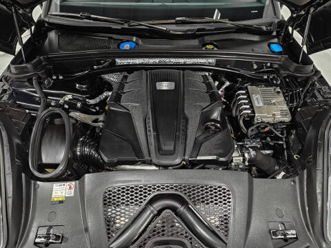 2023 Porsche Macan S