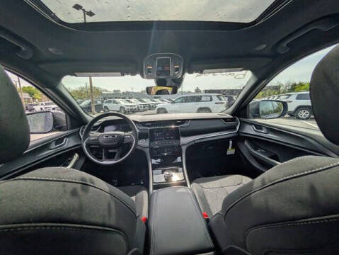 2025 Jeep Grand Cherokee L Laredo X