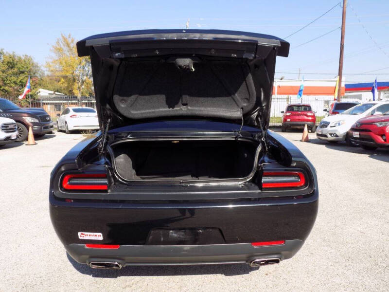 2019 Dodge Challenger SXT