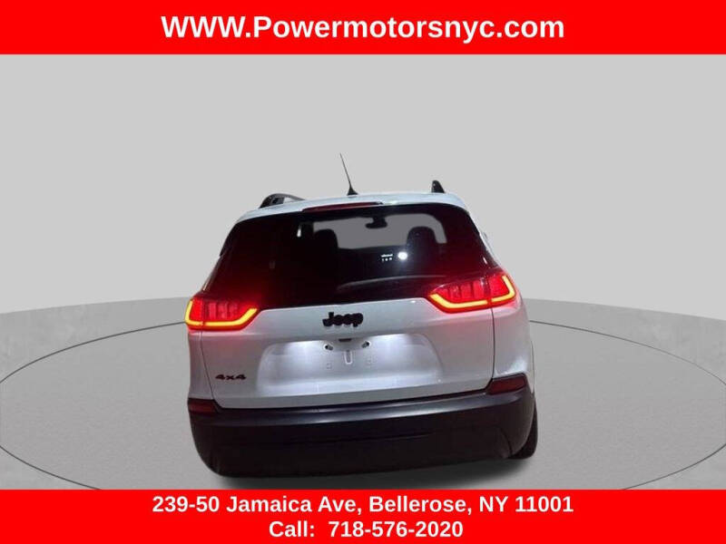 2023 Jeep Cherokee Altitude Lux