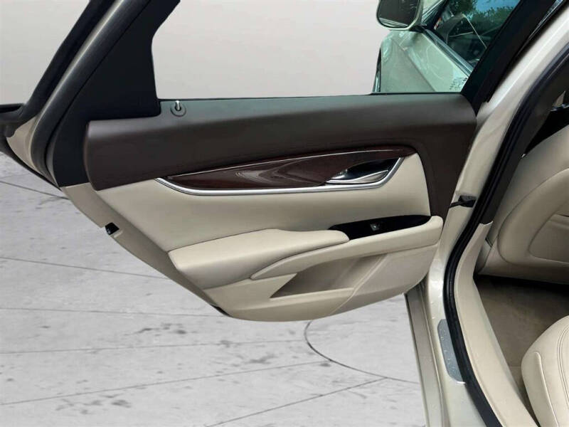 2013 Cadillac XTS Luxury Collection