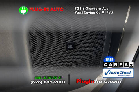 2013 Toyota Prius v Five