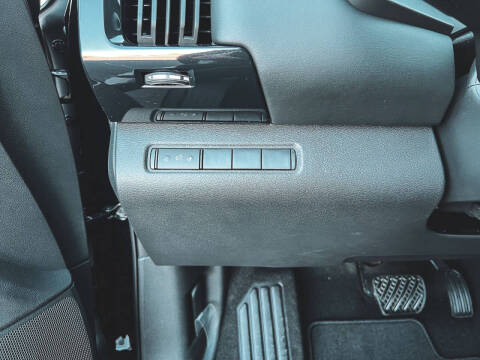 2025 Nissan Pathfinder S