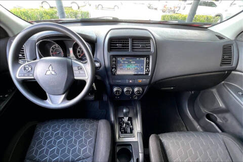 2022 Mitsubishi Outlander SE