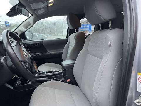 2019 Toyota Tacoma SR