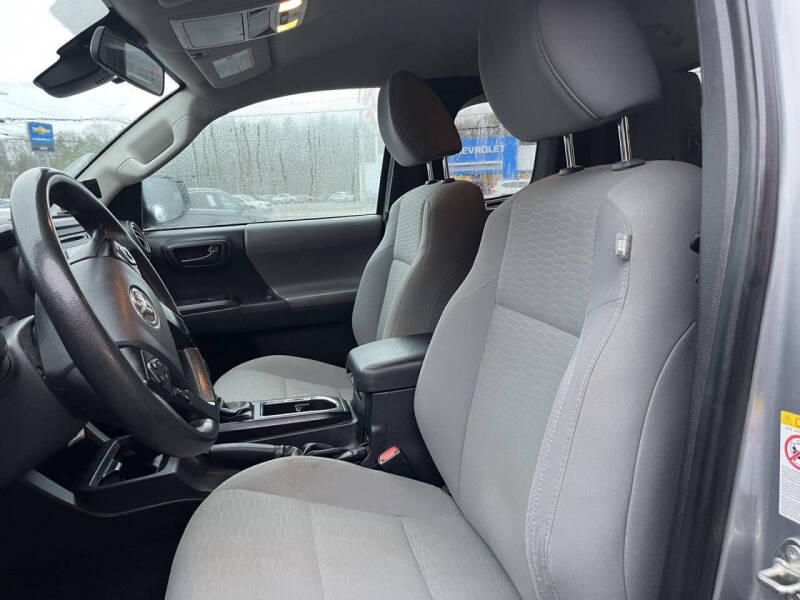 2019 Toyota Tacoma SR