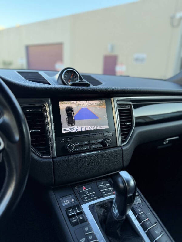 2018 Porsche Macan