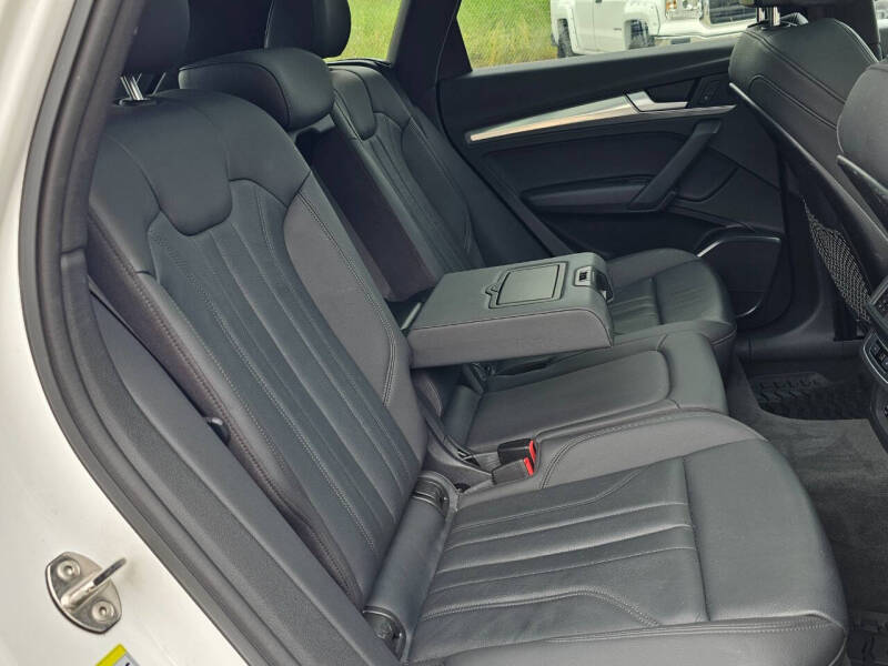 2020 Audi Q5 quattro Titanium Premium 45 TFSI