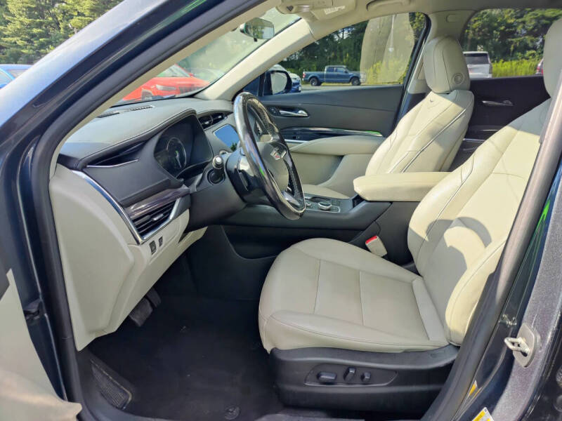 2021 Cadillac XT4 Luxury