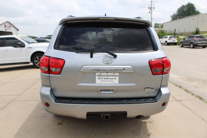 2017 Toyota Sequoia SR5
