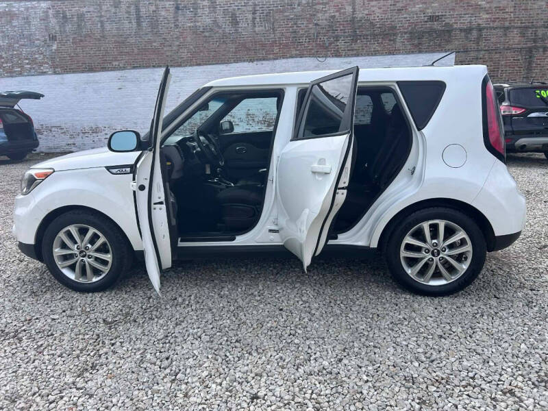 2017 Kia Soul +