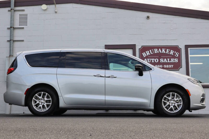2024 Chrysler Pacifica Touring L