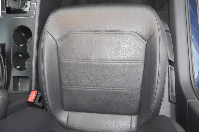 2015 Volkswagen Passat 1.8T Wolfsburg Edition