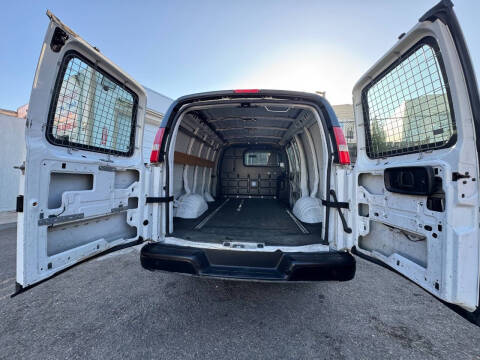 2017 Chevrolet Express 2500