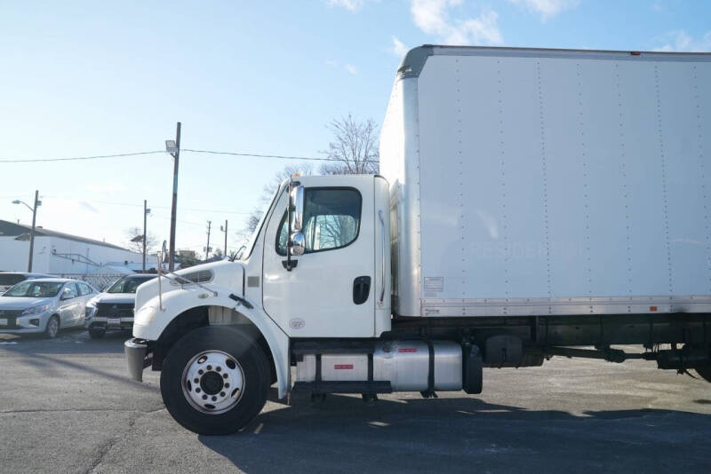 2015 Freightliner M2 106