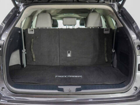 2022 Toyota Highlander Hybrid XLE