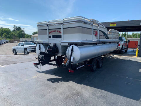 2000 Sun Tracker Party Barge 22 DLX
