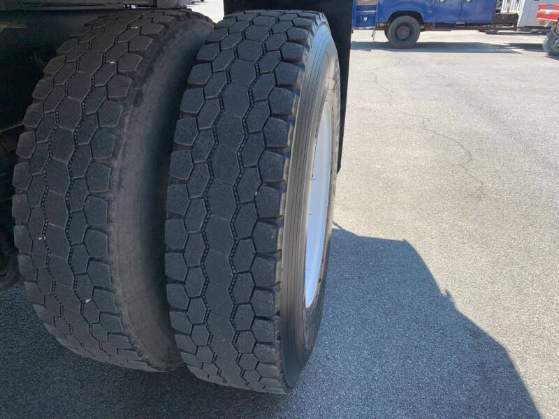 2016 Freightliner M2 106
