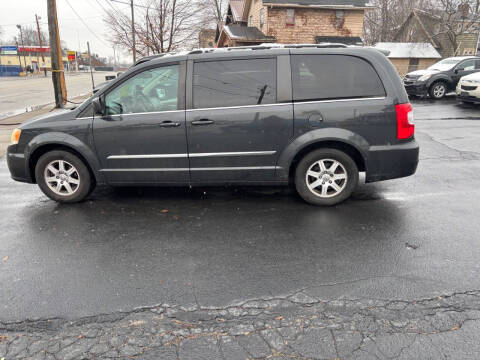 2011 Chrysler Town and Country for sale at E & A Auto Sales in Warren OH