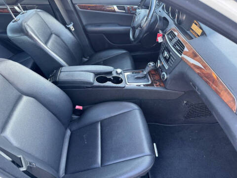 2012 Mercedes-Benz C-Class C 300 Luxury 4MATIC