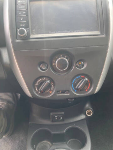 2019 Nissan Versa SV