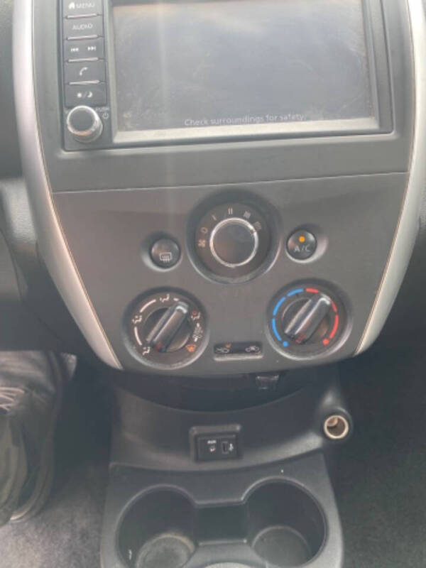 2019 Nissan Versa SV