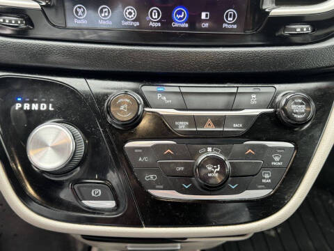 2017 Chrysler Pacifica Touring