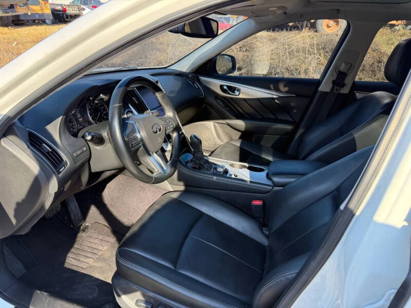 2021 Infiniti Q50 Luxe