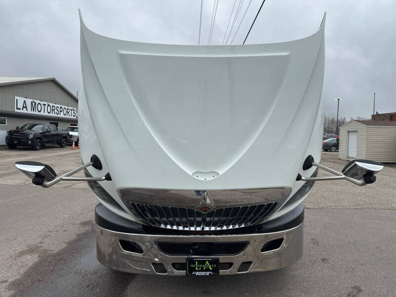 2021 International RH613