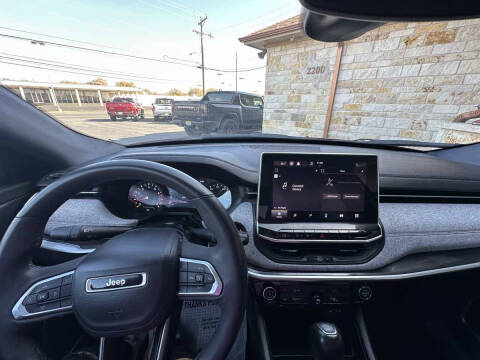 2023 Jeep Compass Latitude Lux