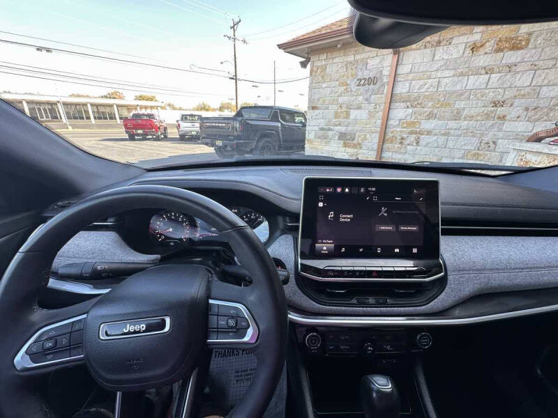 2023 Jeep Compass Latitude Lux