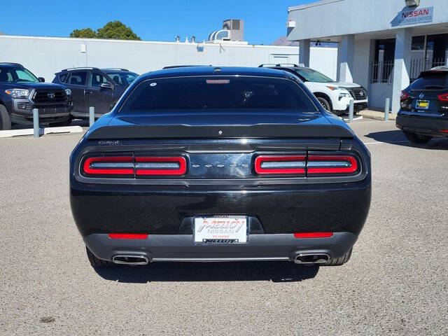 2021 Dodge Challenger SXT