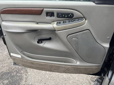 2004 Cadillac Escalade