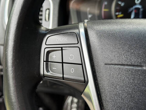 2015 Volvo V60 Cross Country T5