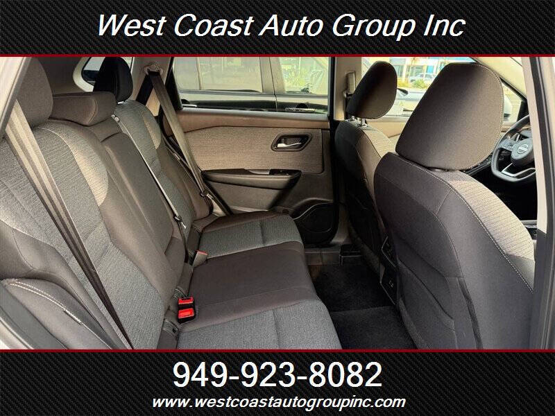 2022 Nissan Rogue SV