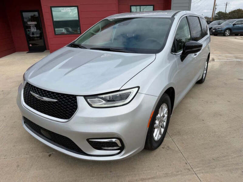 2024 Chrysler Pacifica Touring L