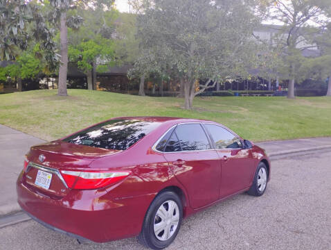 2017 Toyota Camry LE