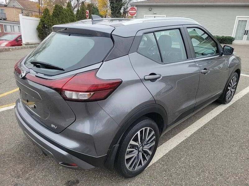 2021 Nissan Kicks SV