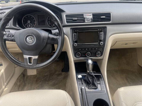2015 Volkswagen Passat 1.8T Limited Edition