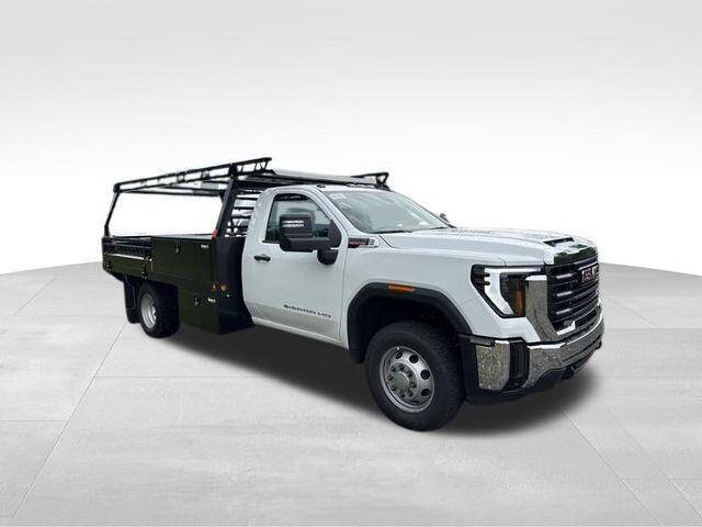 2025 GMC Sierra 3500HD CC