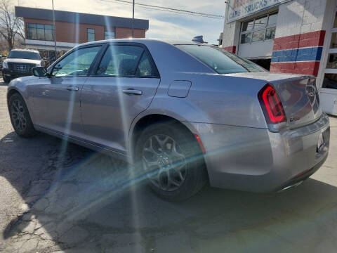 2018 Chrysler 300 S